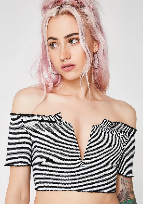 Chic Wardrobe Deep Dive Crop Top