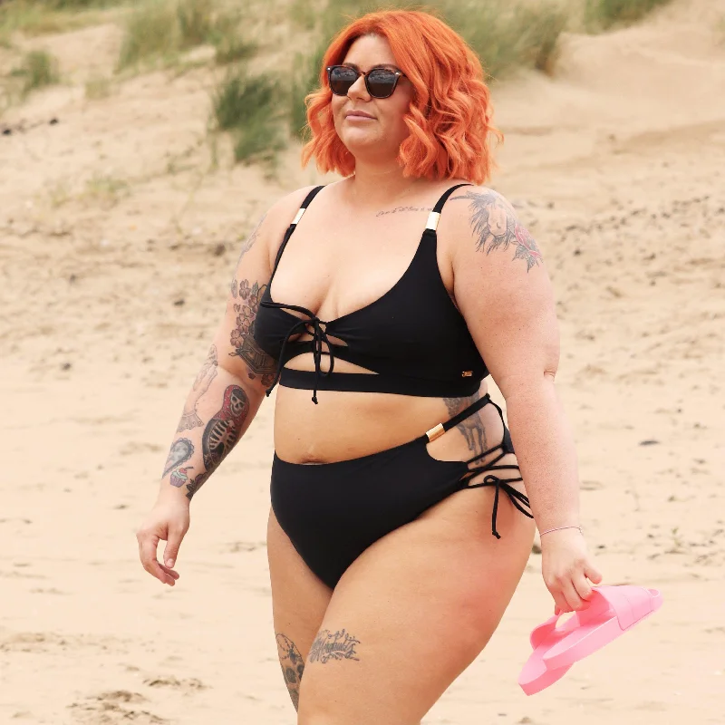 The Latest Trends Babe with the Power Bikini Bottoms